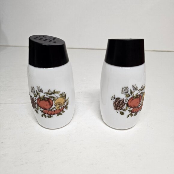 Vtg Van Pak Milk Glass Salt and Pepper Shakers Shaker Set vegetables Canada 1970 - Picture 1 of 6